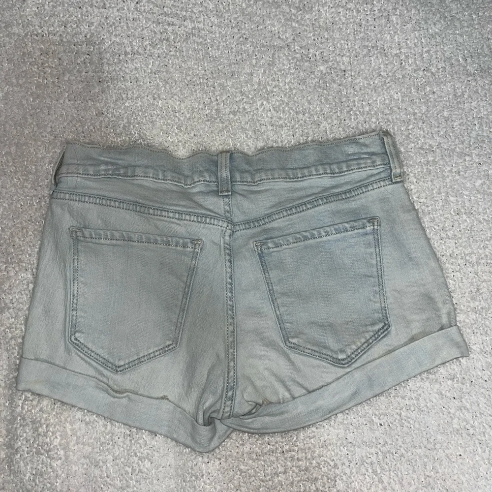 old navy boyfriend jean shorts size 2 - Picture 2 of 2